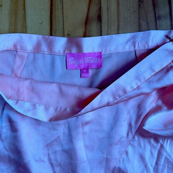 Sugar thrills pink satin mini skirt - Picture 2 of 3